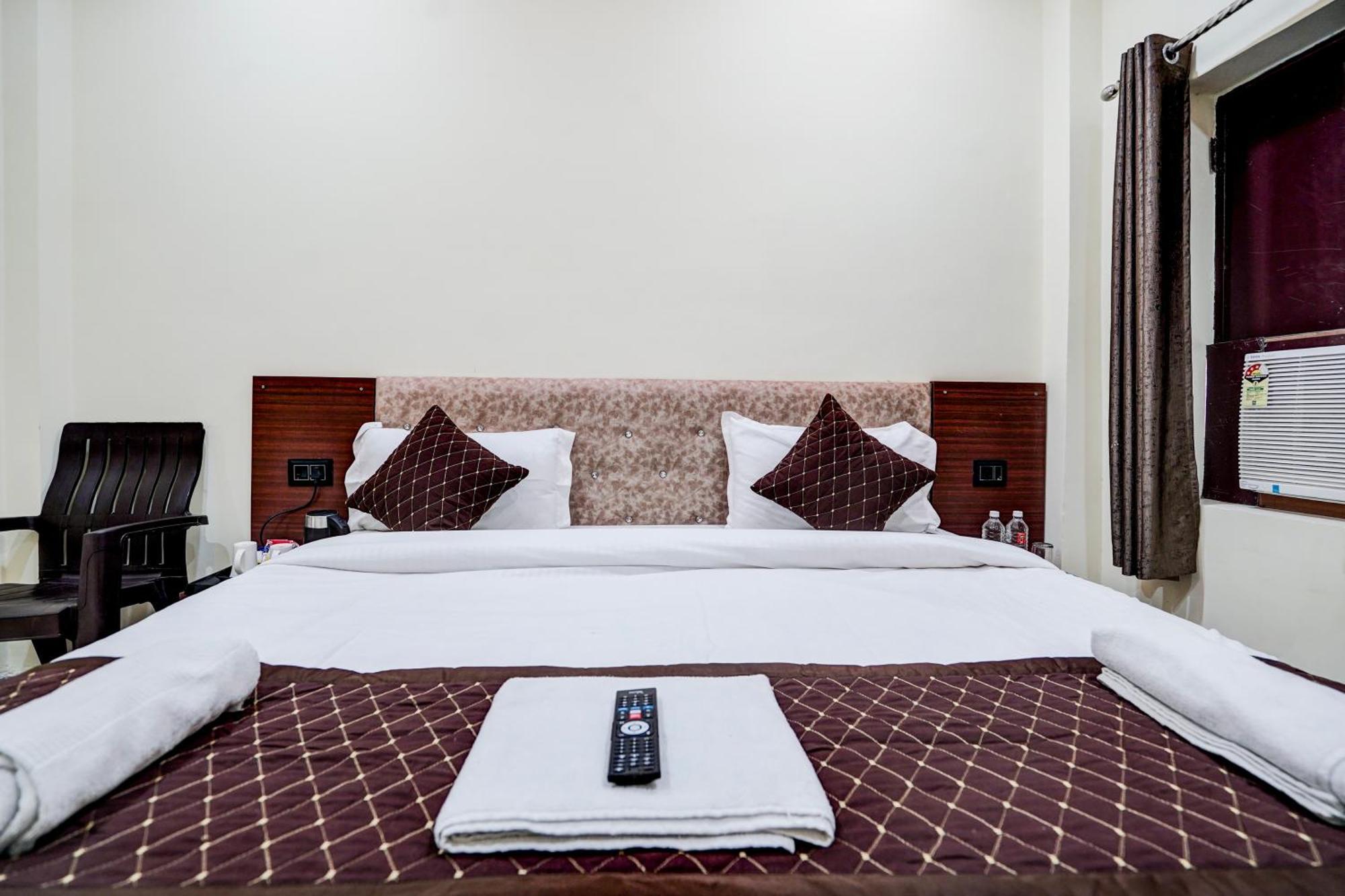 Hotel Vibe Blu- Váránaszi Kültér fotó
