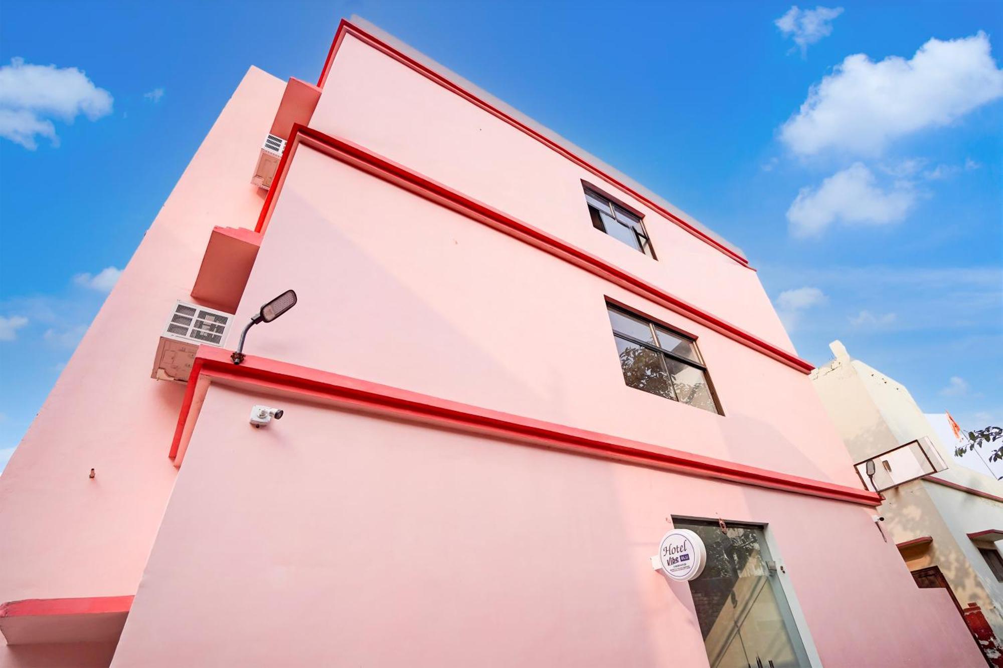 Hotel Vibe Blu- Váránaszi Kültér fotó